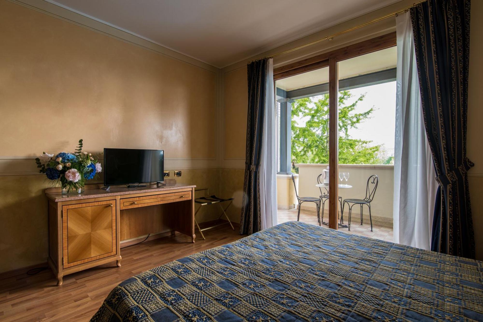 Hotel Porta Del Sole Soiano Del Lago Eksteriør bilde