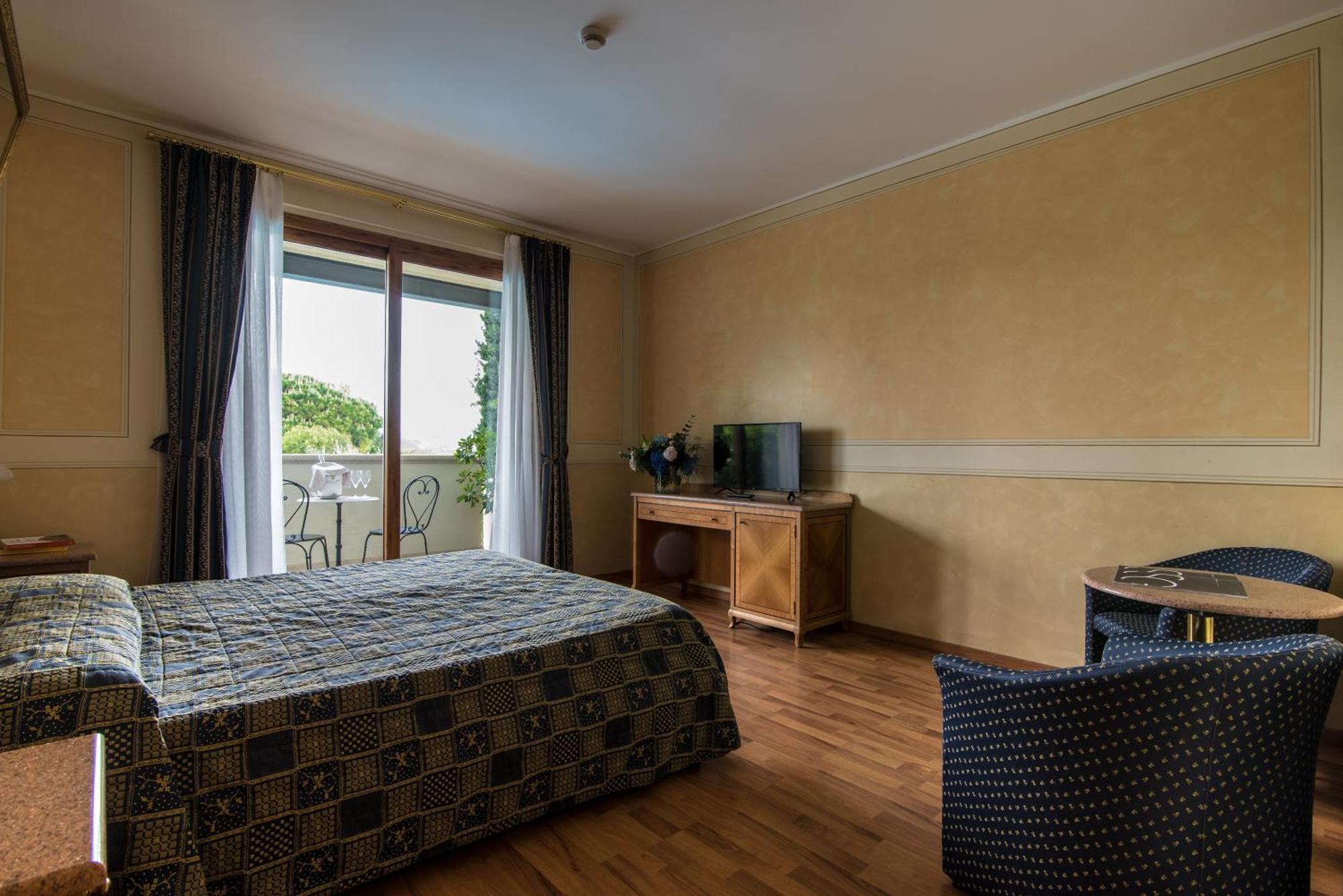 Hotel Porta Del Sole Soiano Del Lago Eksteriør bilde