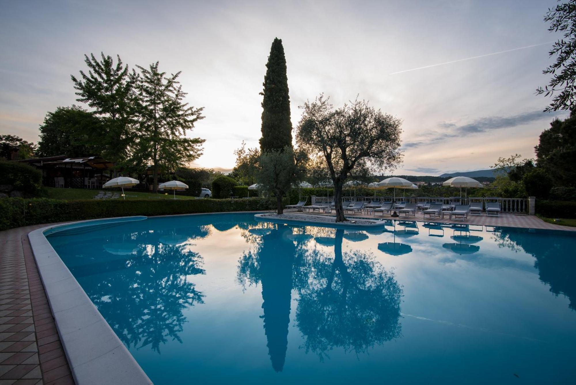 Hotel Porta Del Sole Soiano Del Lago Eksteriør bilde